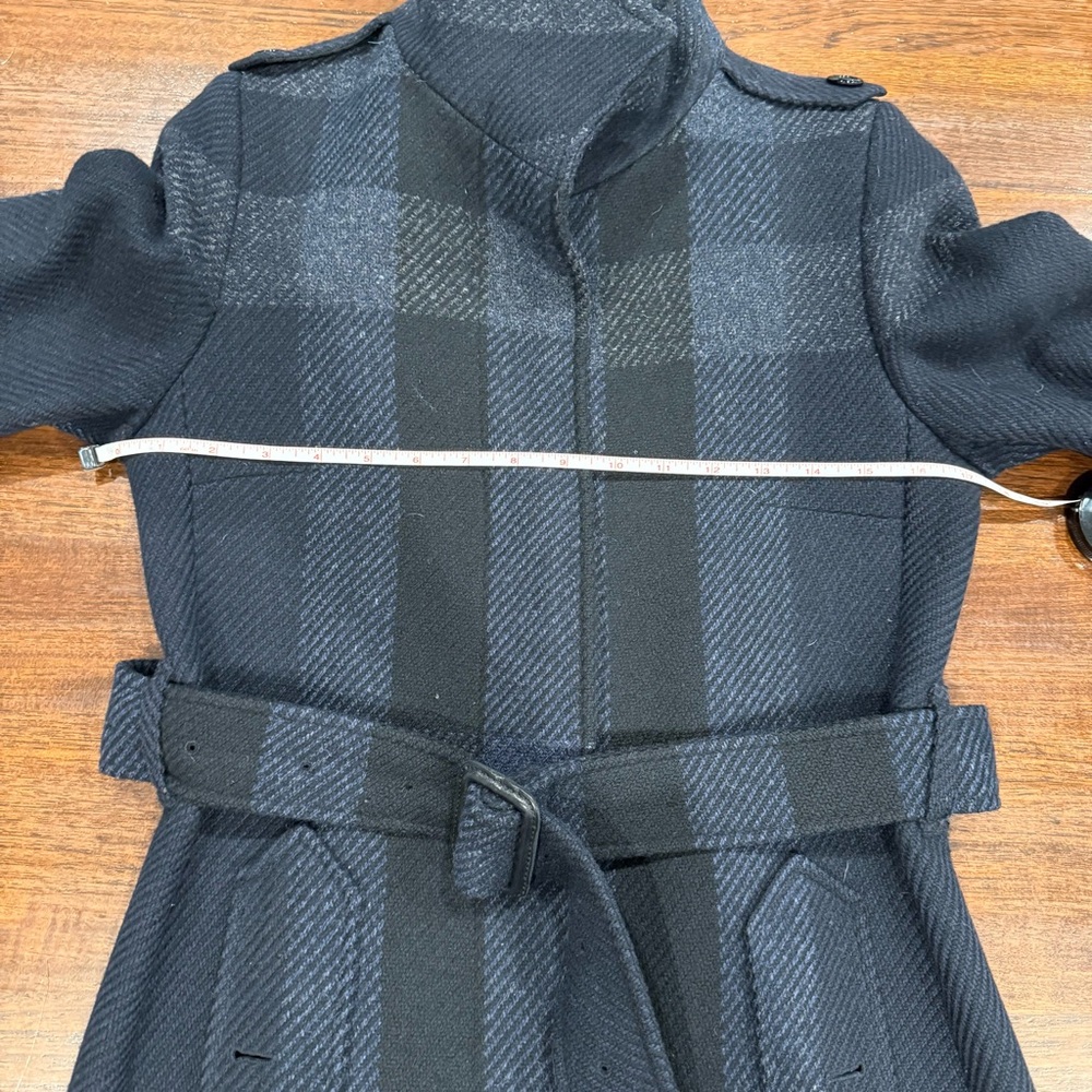 Burberry London Wool Plaid Coat 4 Navy Minimalist Quiet Luxury Feminine Chic - Picture 9 of 10